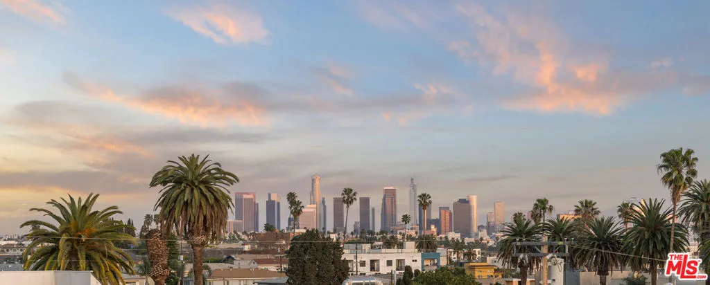 542 1/2 N Serrano Avenue, Los Angeles, California 90004 home-pic-15